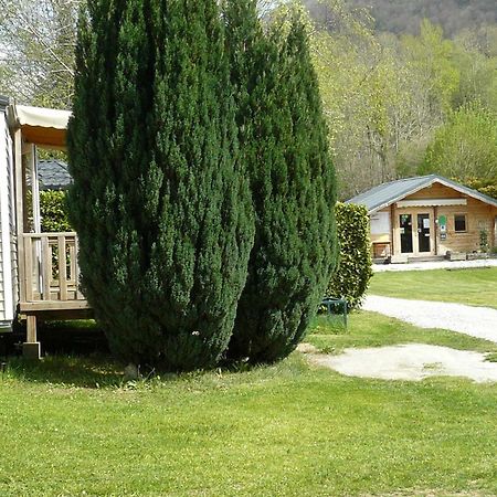 Camping Le Rey Louvie Juzon 외부 사진