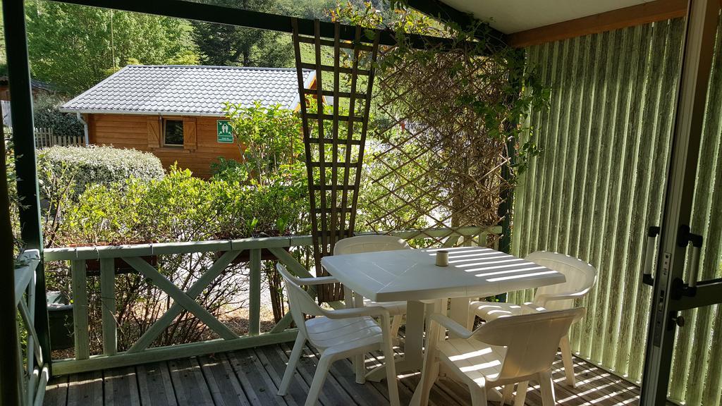 Camping Le Rey Louvie Juzon 외부 사진