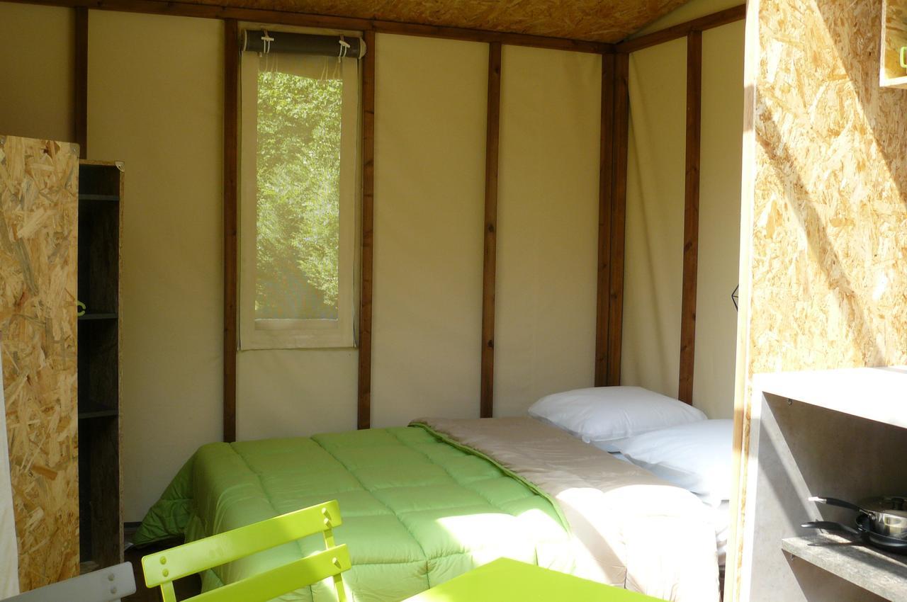 Camping Le Rey Louvie Juzon 외부 사진