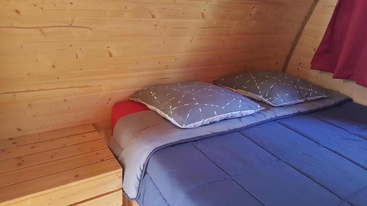 Camping Le Rey Louvie Juzon 외부 사진