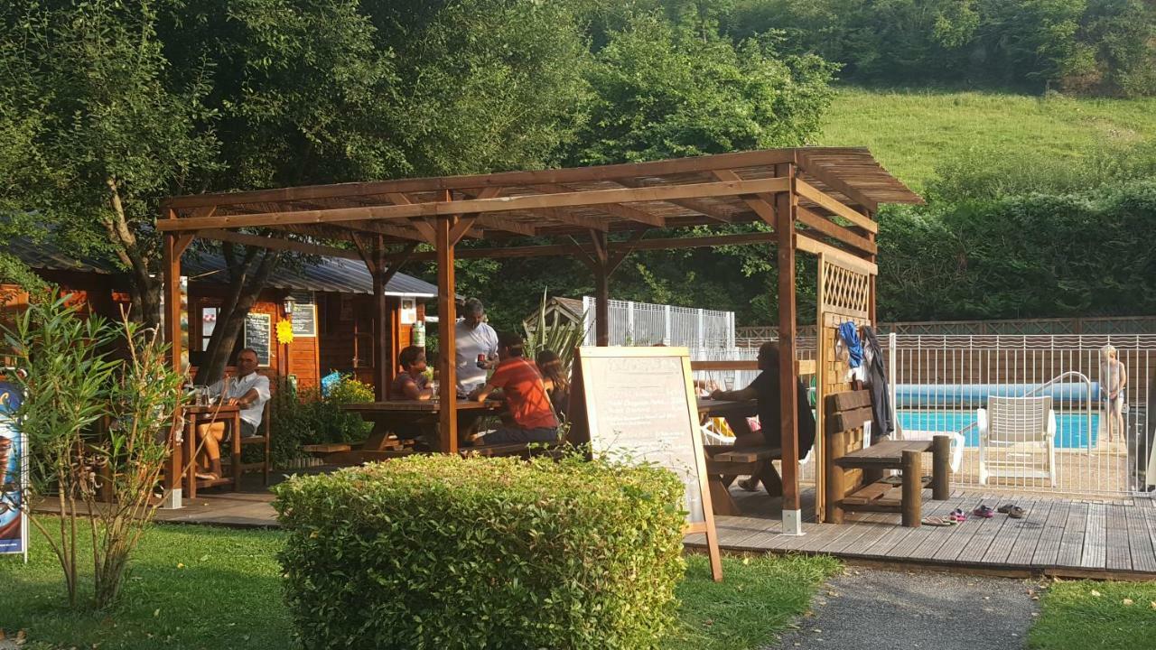 Camping Le Rey Louvie Juzon 외부 사진