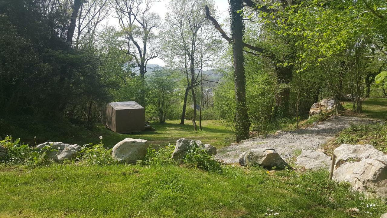 Camping Le Rey Louvie Juzon 외부 사진